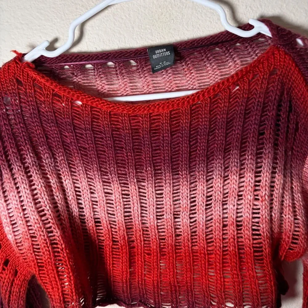 Urban Outfitters Sweater Women's Medium Red Cropped Ombre Knit Pullover